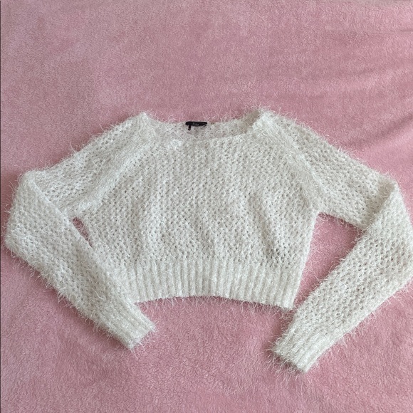 🐻‍❄️🤍DEX Cream Fuzzy Cropped Sweater Size M - Picture 7 of 8